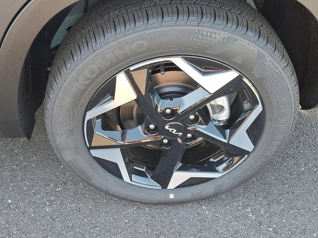 new 2025 Kia Seltos car, priced at $27,325