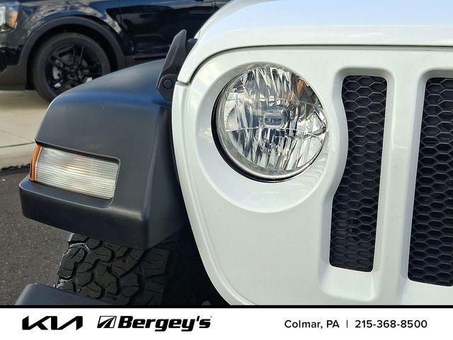 used 2018 Jeep Wrangler Unlimited car, priced at $23,999