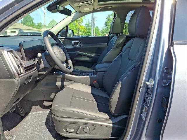 new 2025 Kia Sorento car, priced at $40,143