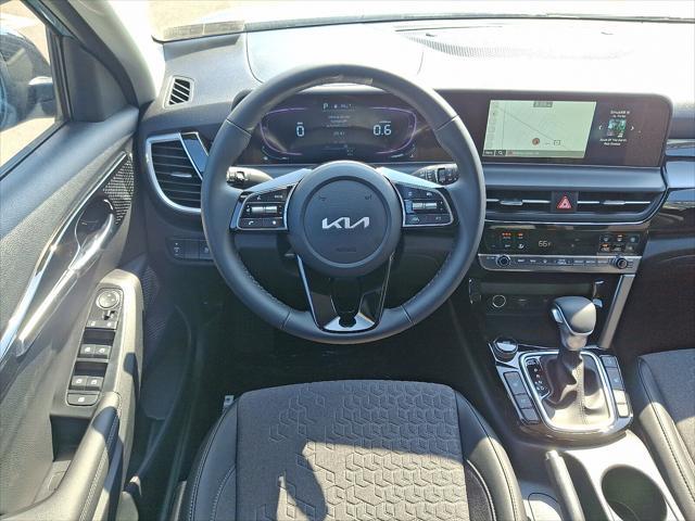 new 2025 Kia Seltos car, priced at $27,325