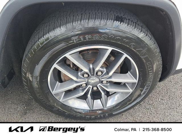 used 2017 Jeep Grand Cherokee car, priced at $14,727