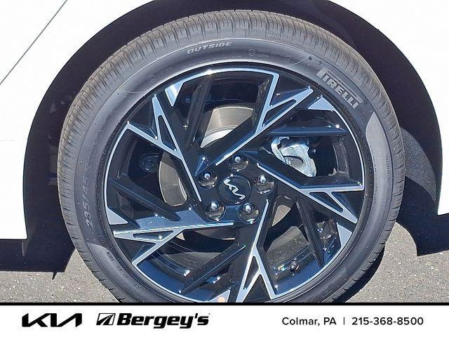 new 2026 Kia K5 car, priced at $29,924