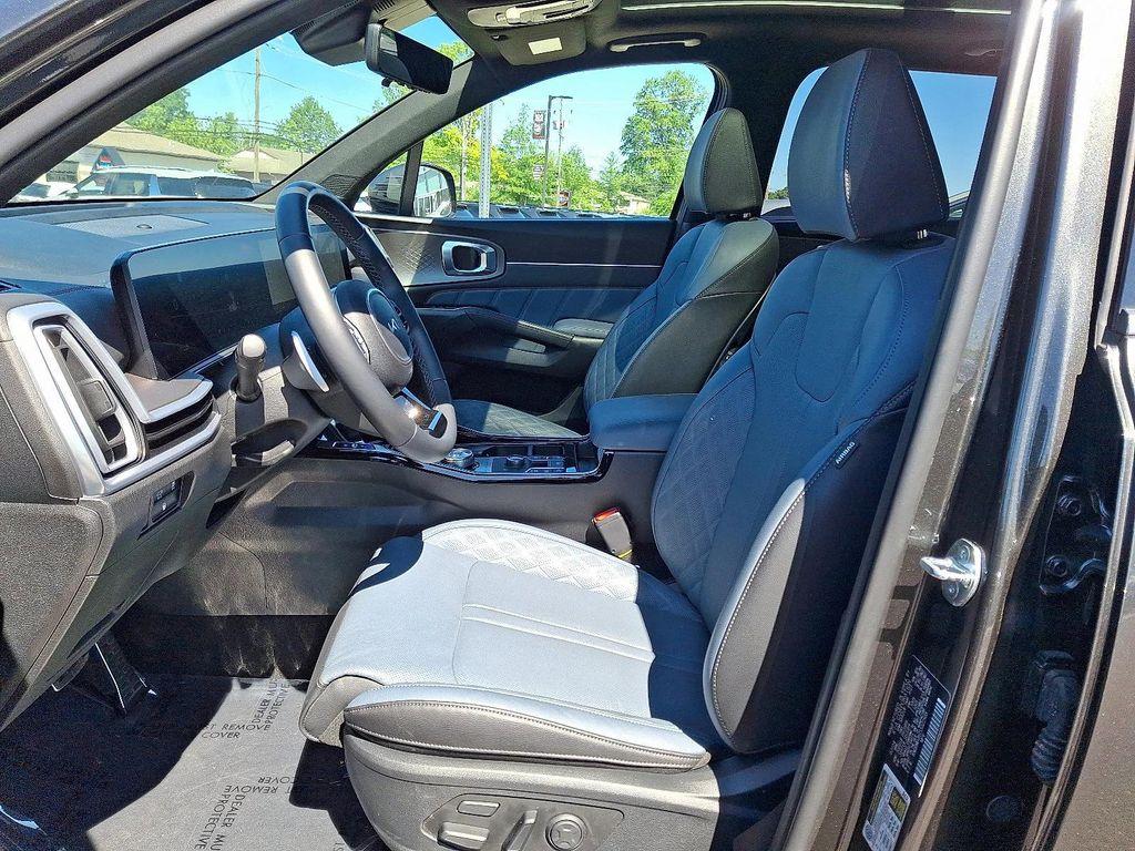 used 2025 Kia Sorento Plug-In Hybrid car, priced at $43,359