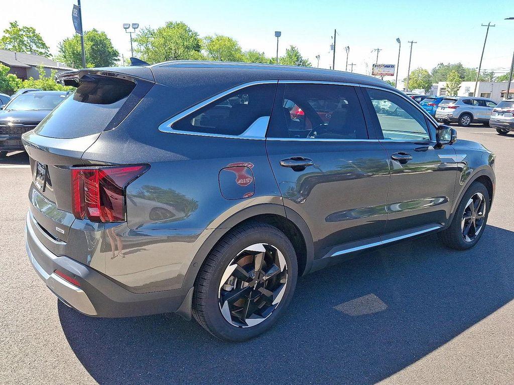 used 2025 Kia Sorento Plug-In Hybrid car, priced at $43,359
