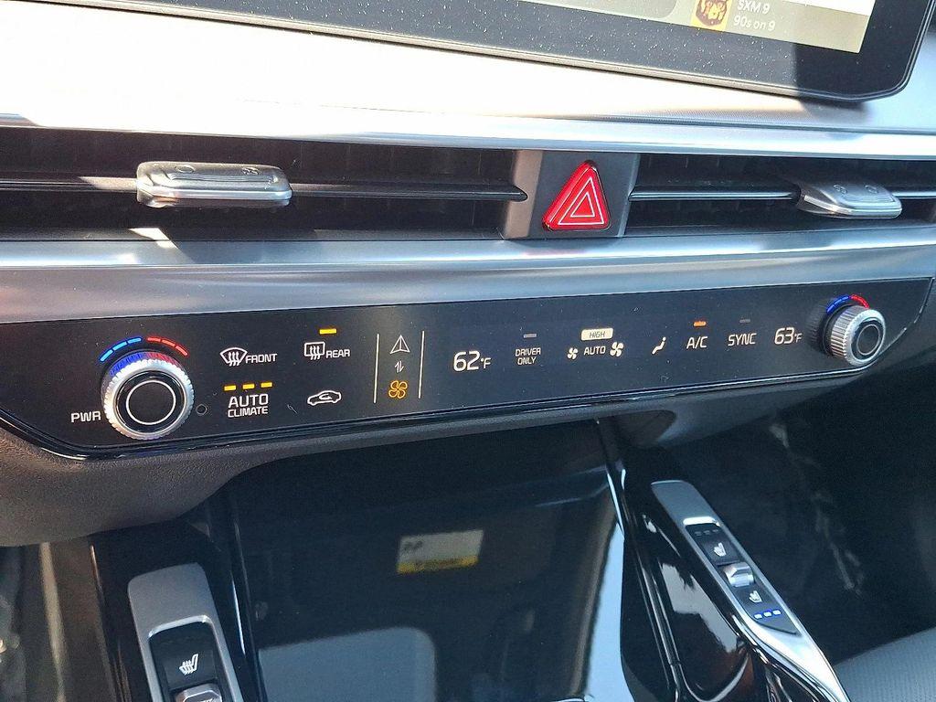 used 2025 Kia Sorento Plug-In Hybrid car, priced at $43,359