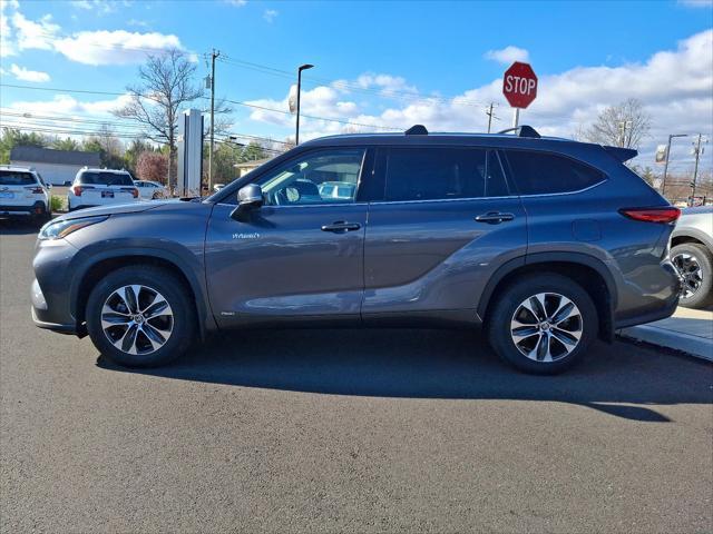 used 2021 Toyota Highlander Hybrid car, priced at $36,959