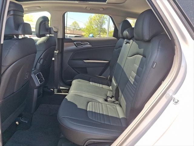 new 2025 Kia Sportage car, priced at $39,330