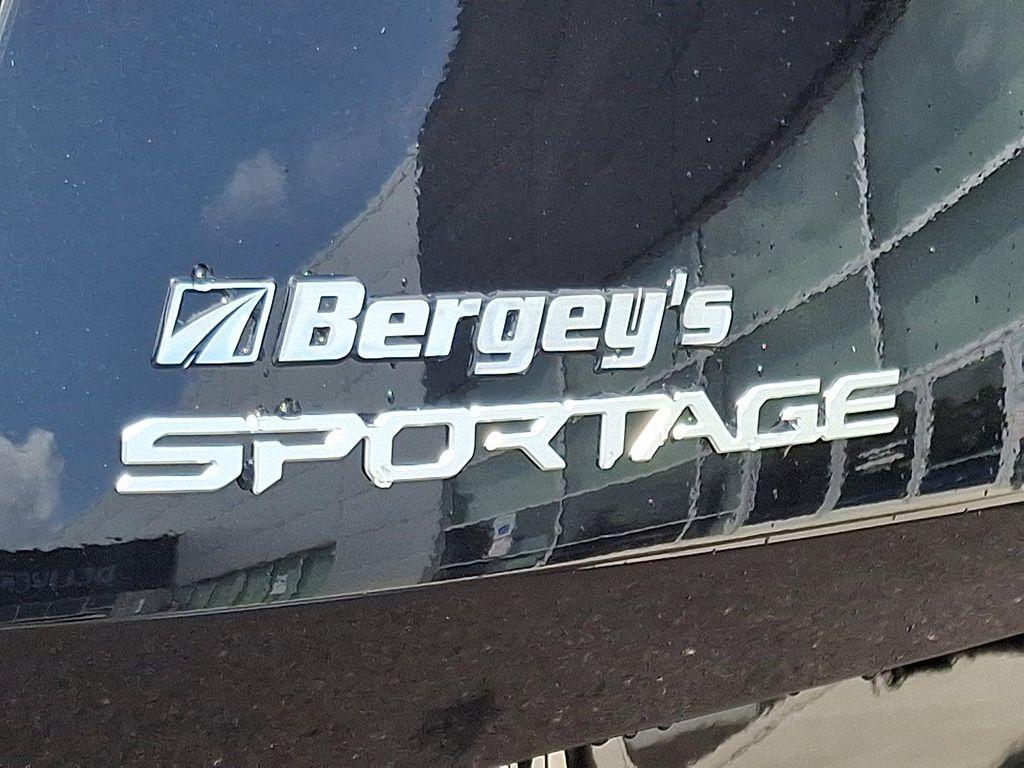 new 2025 Kia Sportage Hybrid car, priced at $38,960