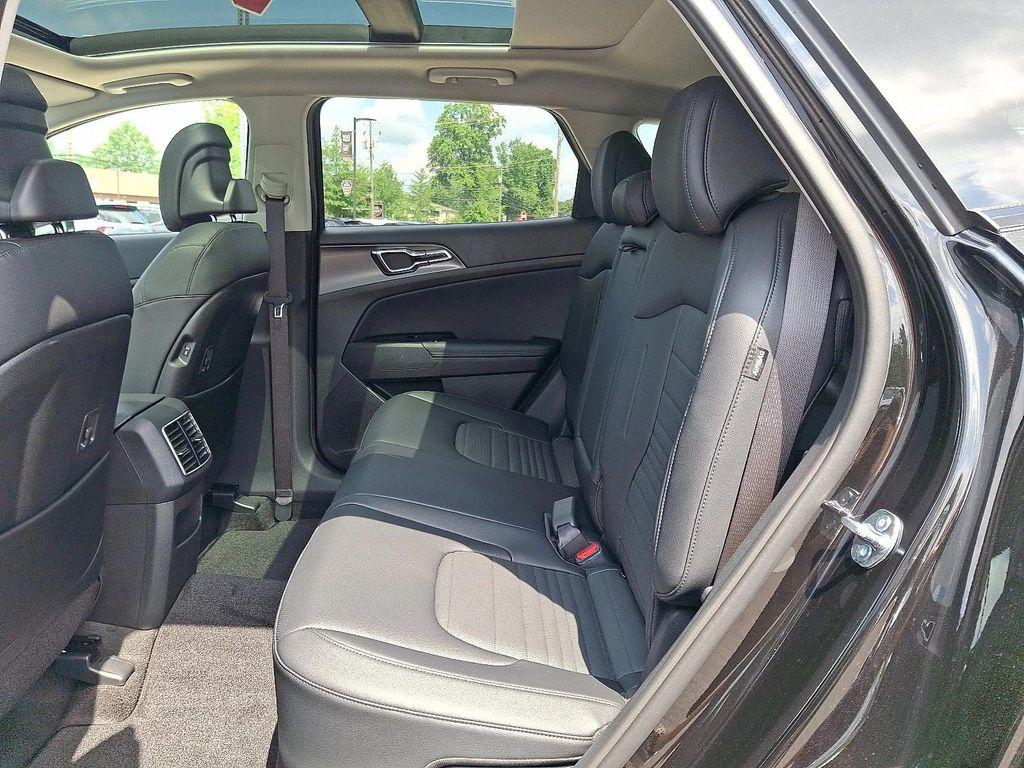 new 2025 Kia Sportage Hybrid car, priced at $38,960