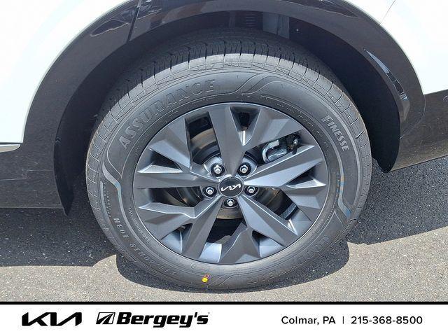 new 2025 Kia Sportage Hybrid car, priced at $37,733