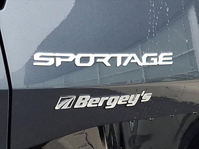 new 2025 Kia Sportage Hybrid car, priced at $39,005
