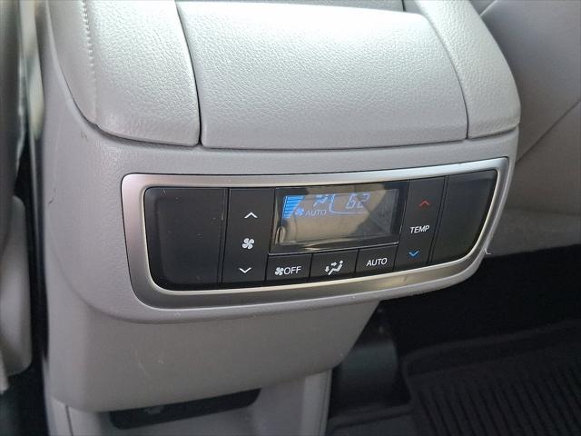 used 2019 Toyota Highlander Hybrid car, priced at $24,995