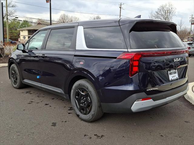 new 2025 Kia Carnival car, priced at $40,300