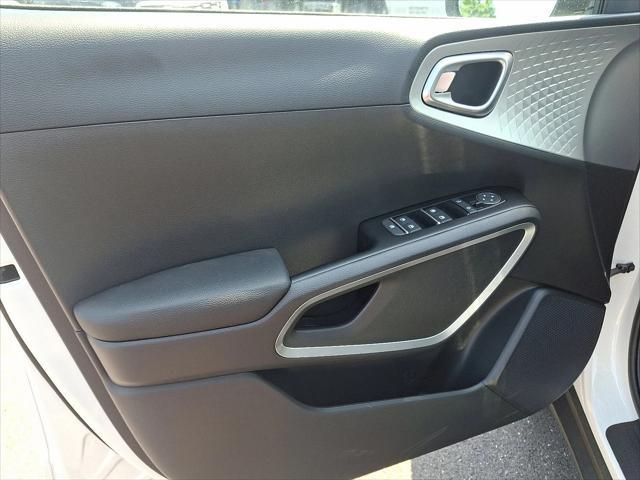 new 2025 Kia Soul car, priced at $22,105