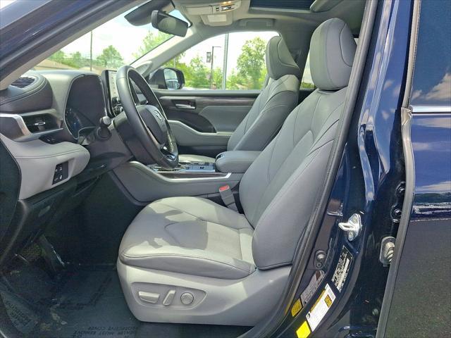 used 2020 Toyota Highlander Hybrid car, priced at $34,959