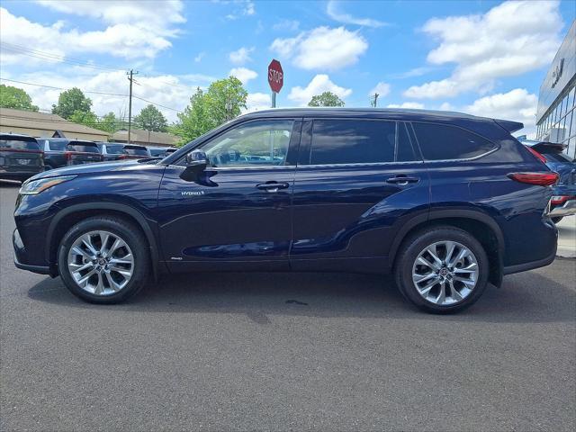 used 2020 Toyota Highlander Hybrid car, priced at $34,959