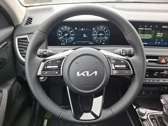 new 2025 Kia Seltos car, priced at $30,655