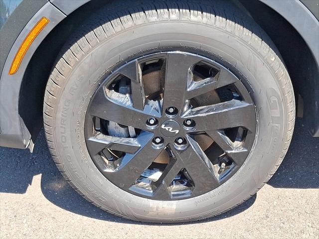 used 2022 Kia Sorento car, priced at $26,440