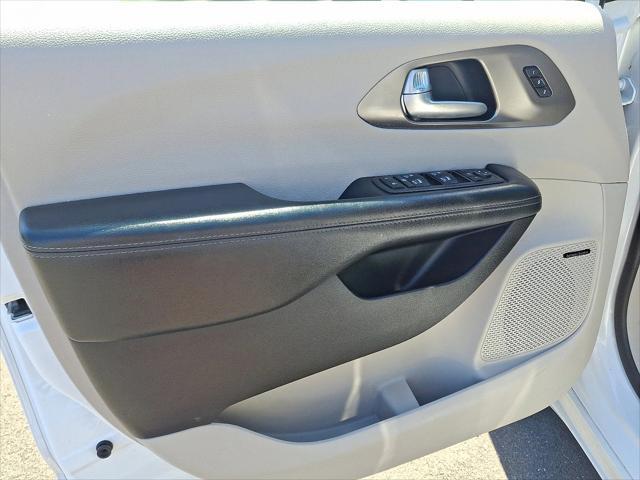 used 2018 Chrysler Pacifica car, priced at $17,999