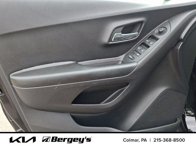 used 2022 Chevrolet Trax car, priced at $18,307