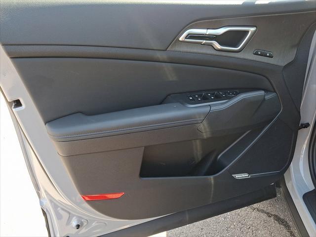 new 2026 Kia Sportage car, priced at $39,060