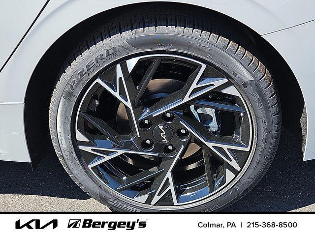 new 2026 Kia K5 car, priced at $31,945