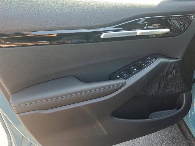 new 2025 Kia Seltos car, priced at $28,122