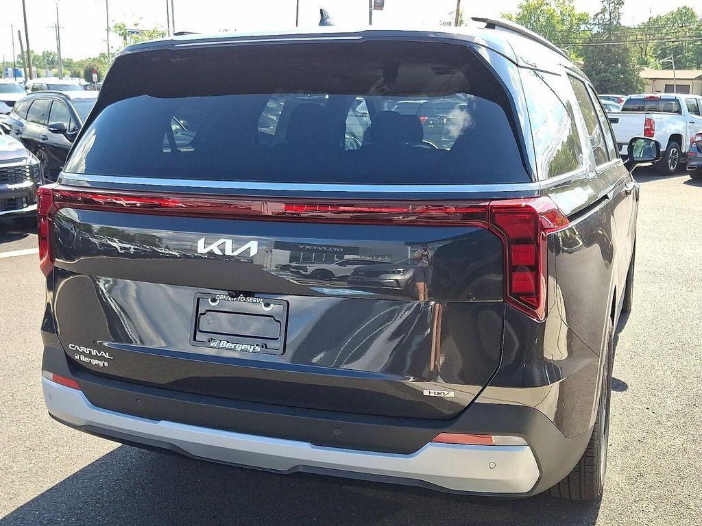 new 2026 Kia Carnival Hybrid car, priced at $44,890