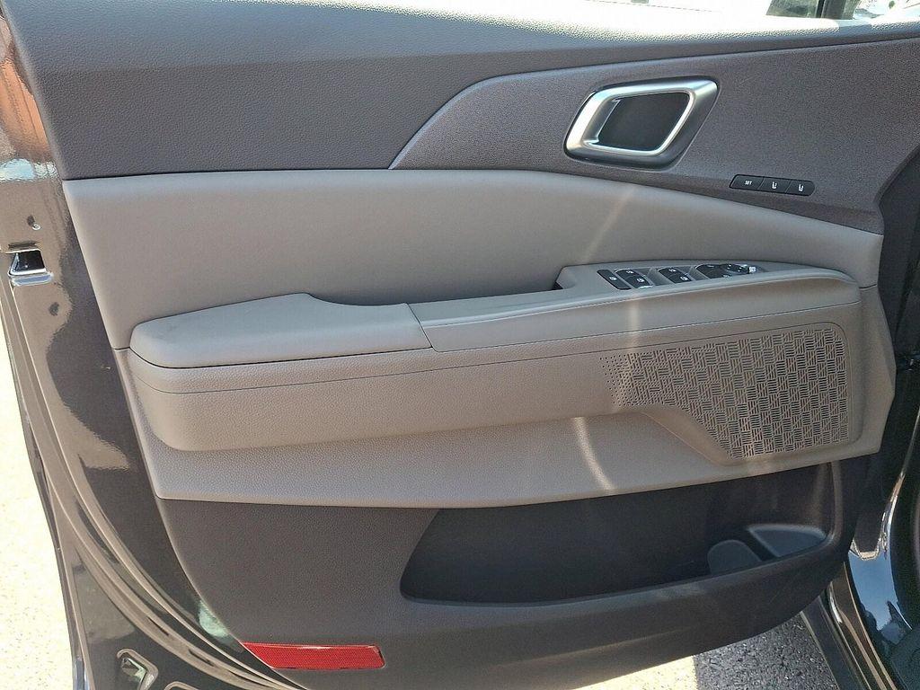 new 2026 Kia Carnival Hybrid car, priced at $44,890