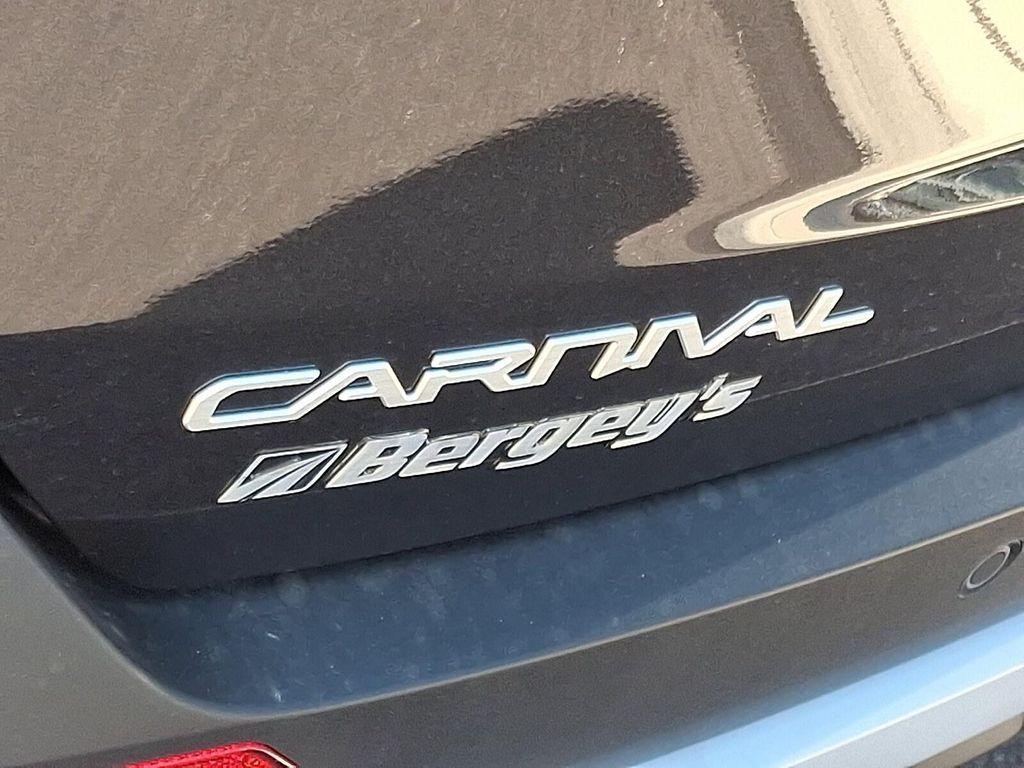 new 2026 Kia Carnival Hybrid car, priced at $44,890