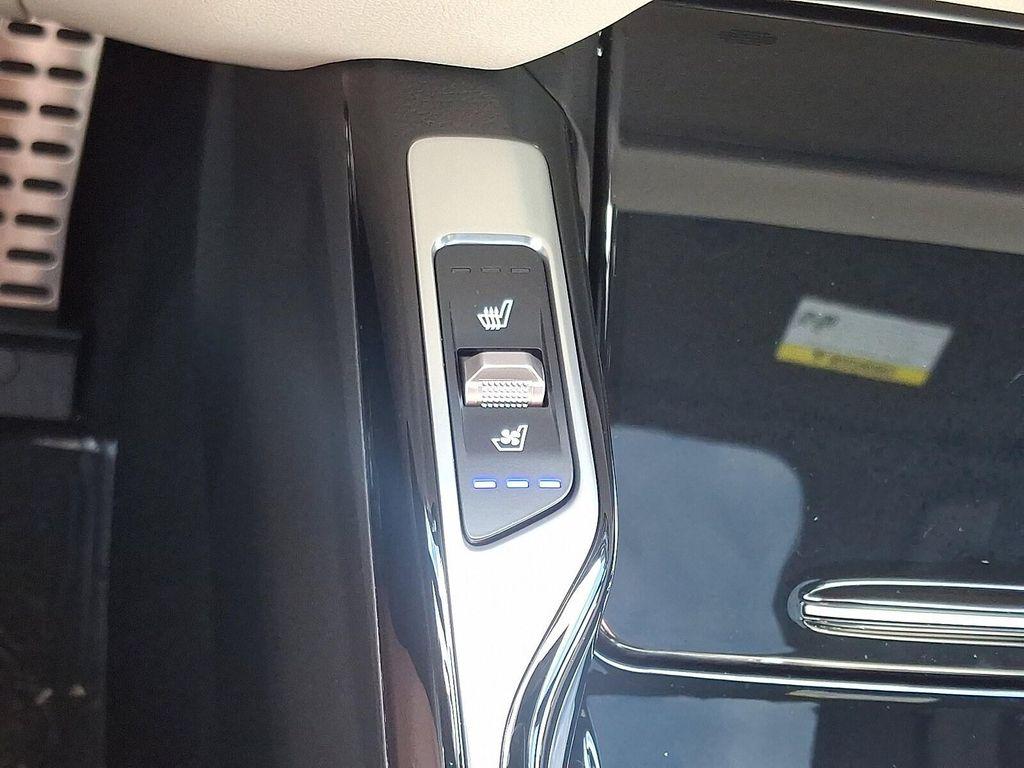 new 2025 Kia Sorento Hybrid car, priced at $45,700
