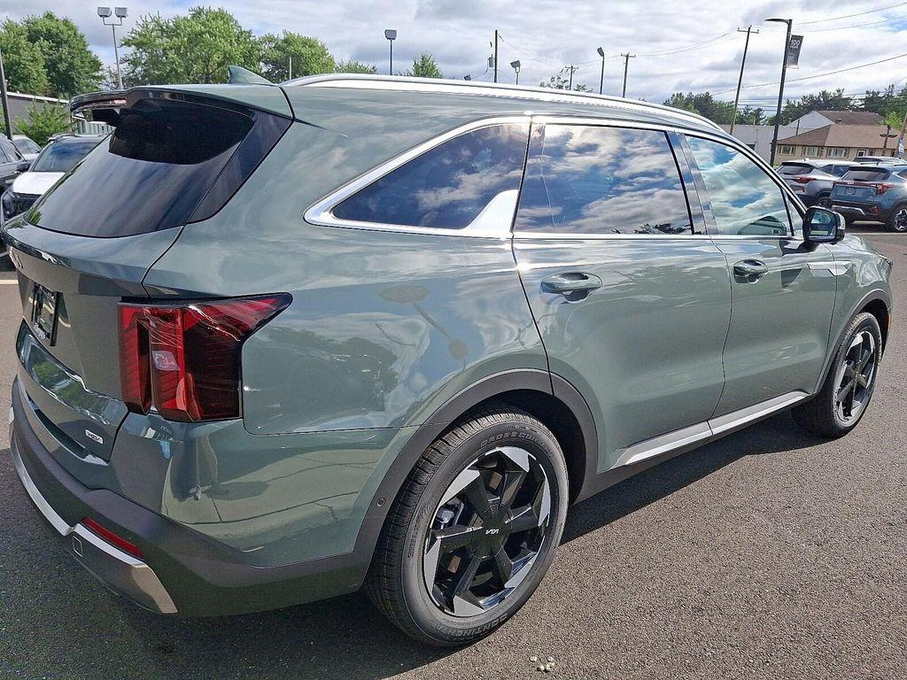 new 2025 Kia Sorento Hybrid car, priced at $45,700
