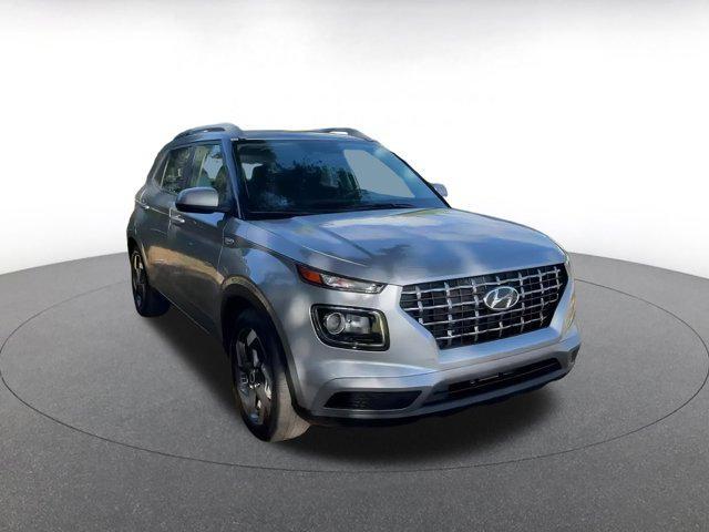 used 2025 Hyundai Venue car, priced at $18,400