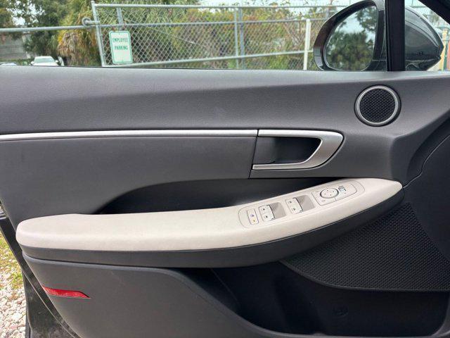 used 2024 Hyundai Sonata Hybrid car, priced at $22,618