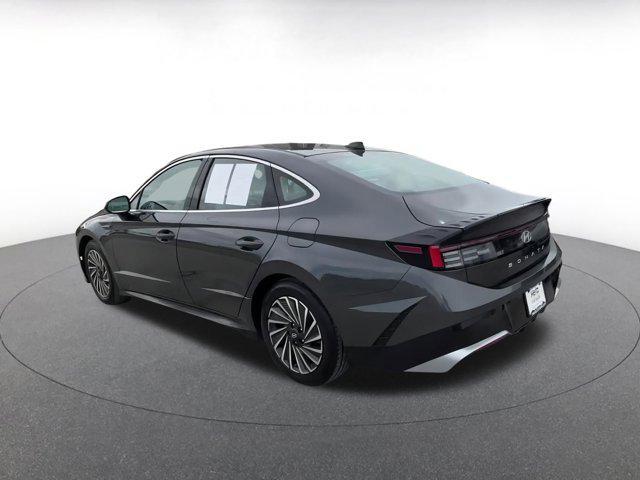used 2024 Hyundai Sonata Hybrid car, priced at $22,618