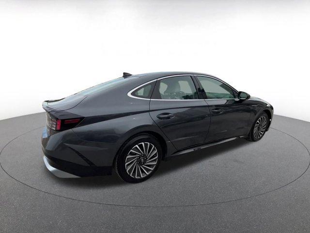 used 2024 Hyundai Sonata Hybrid car, priced at $22,618