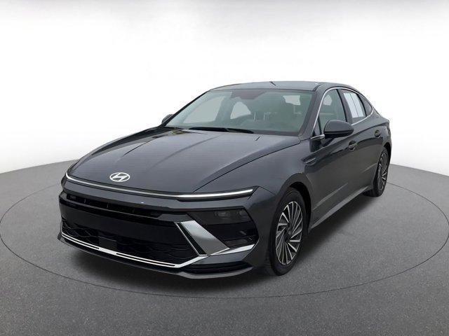 used 2024 Hyundai Sonata Hybrid car, priced at $22,618