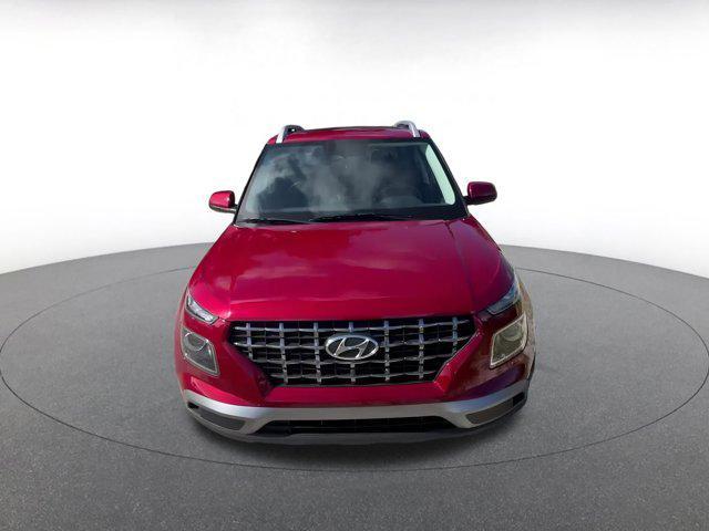 used 2025 Hyundai Venue car, priced at $18,184