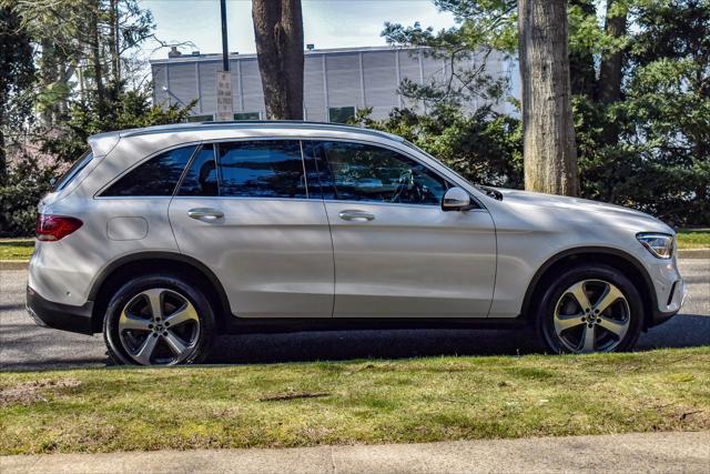 used 2020 Mercedes-Benz GLC 300 car, priced at $25,895