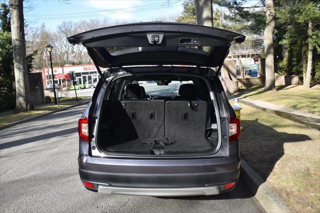 used 2022 Honda Pilot car, priced at $24,995