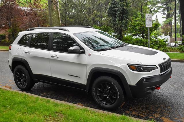 used 2019 Jeep Cherokee car, priced at $15,995