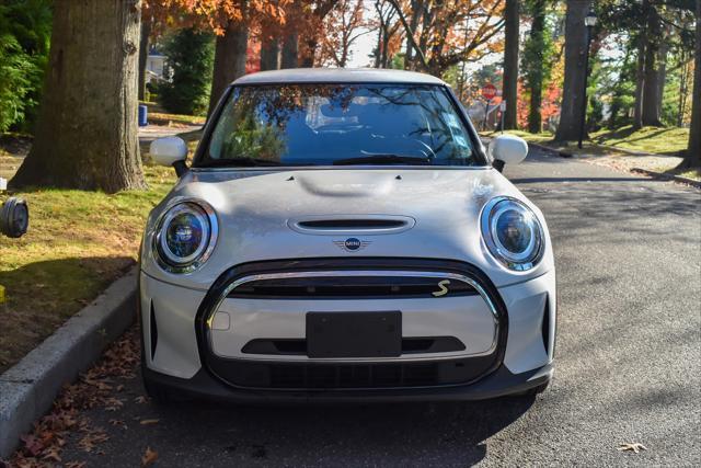 used 2022 MINI Hardtop car, priced at $15,995