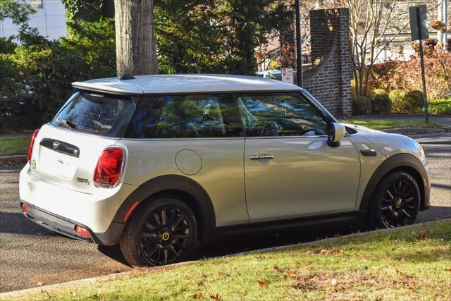 used 2022 MINI Hardtop car, priced at $15,995