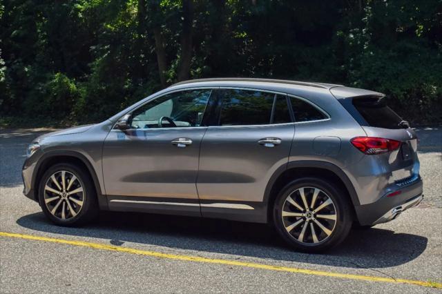 used 2021 Mercedes-Benz GLA 250 car, priced at $20,995