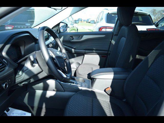 new 2025 Ford Escape car, priced at $30,689