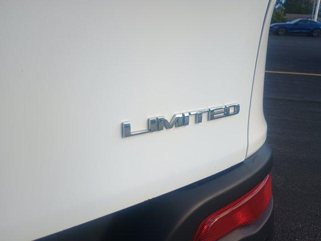 used 2016 Jeep Cherokee car, priced at $11,595