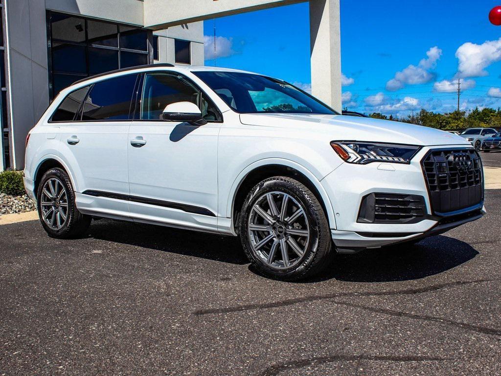 used 2023 Audi Q7 car, priced at $39,990