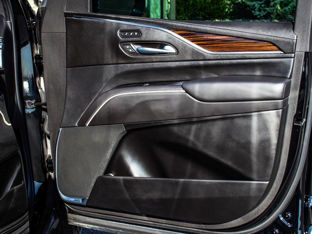 used 2021 Cadillac Escalade ESV car, priced at $57,450