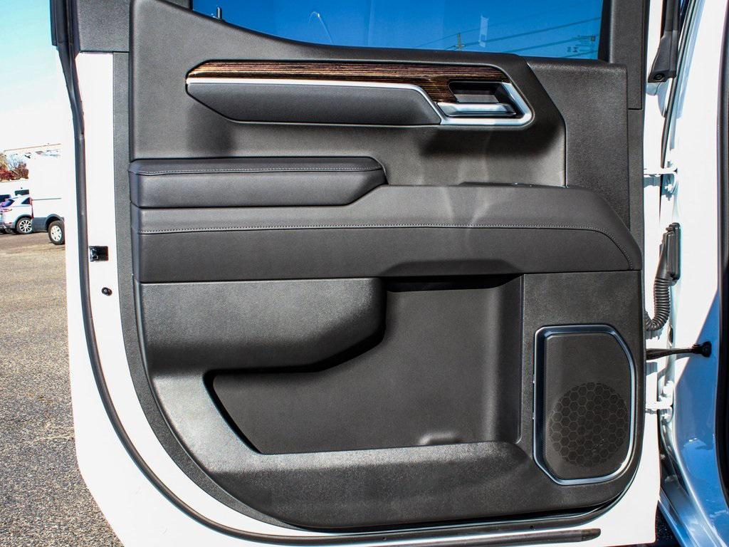 used 2025 GMC Sierra 1500 car, priced at $51,990