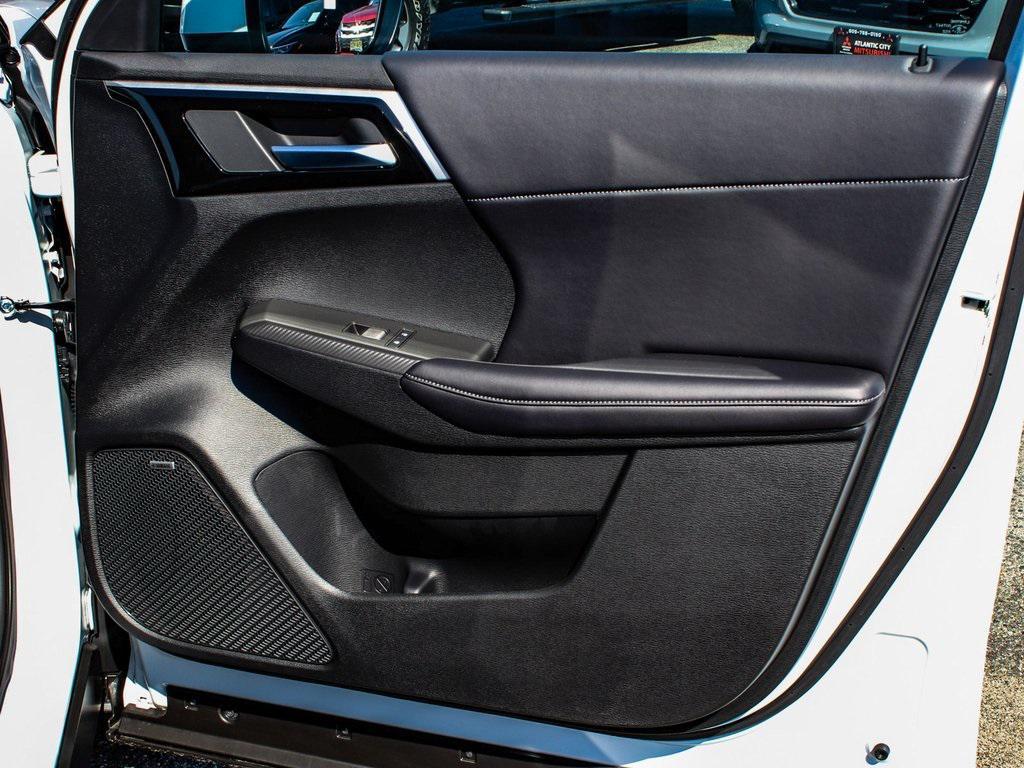 new 2025 Mitsubishi Outlander car, priced at $38,900